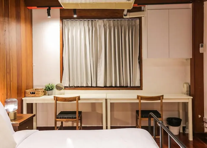 Rustic Flat At China Town 2min Walk To Mrt